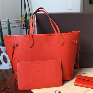 ✨sold✨ louis vuitton neverfull in epi leather